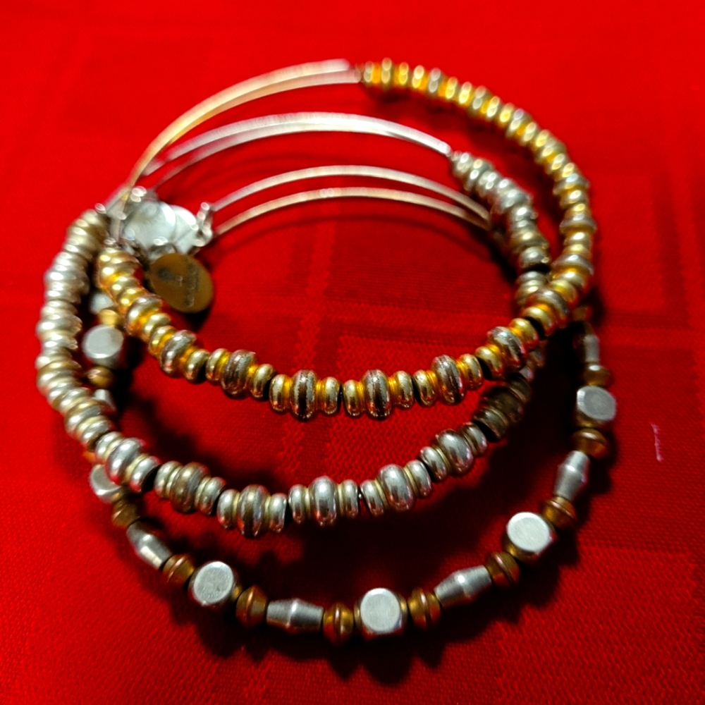Bracelets - image 1